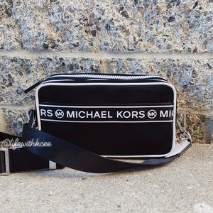 Michael Kors Kenly Small Camera Xbody Black